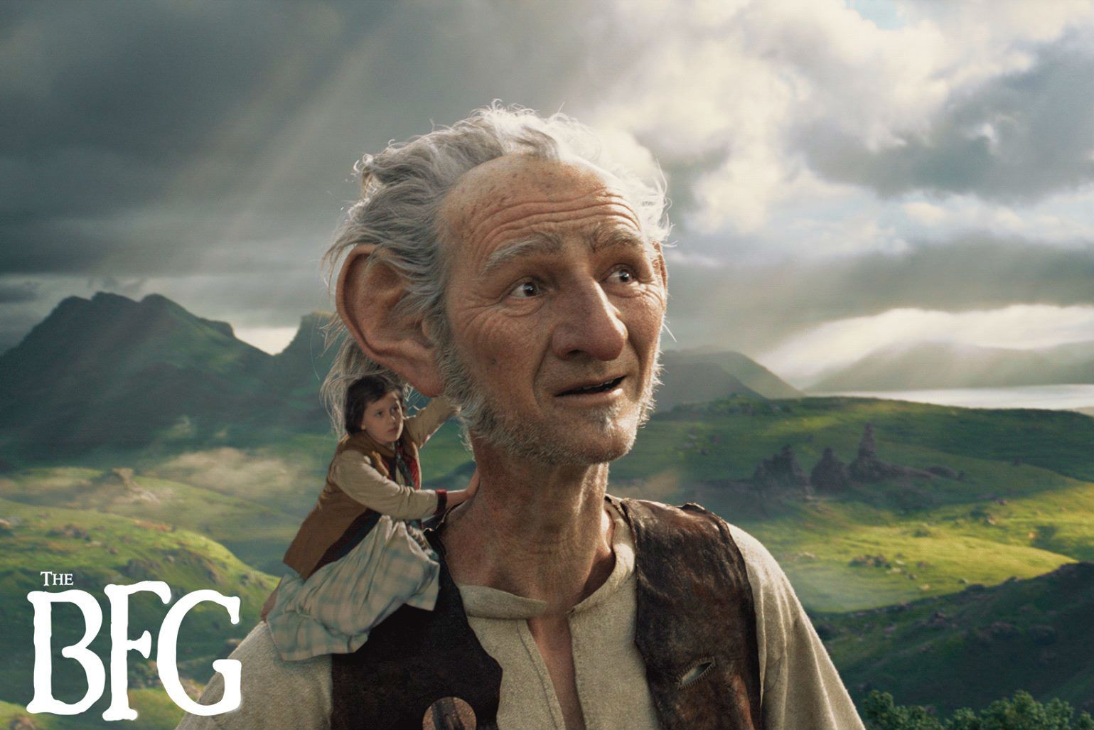 See the BFG hunt Phizzwizards in new movie clip