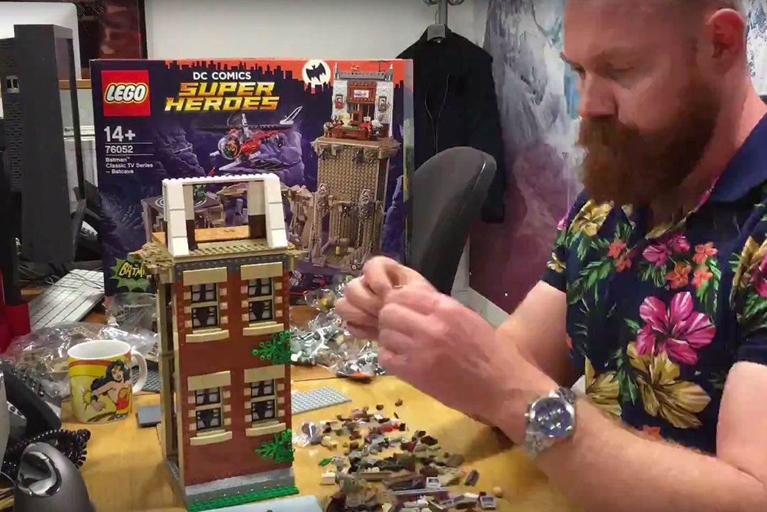Watch a frantic timelapse of the 2,526-piece LEGO Batcave being built